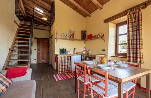 Cortemilia Apartamento | Hermoso apartamento para 18 personas con WIFI, piscina, patio y mascotas permitida