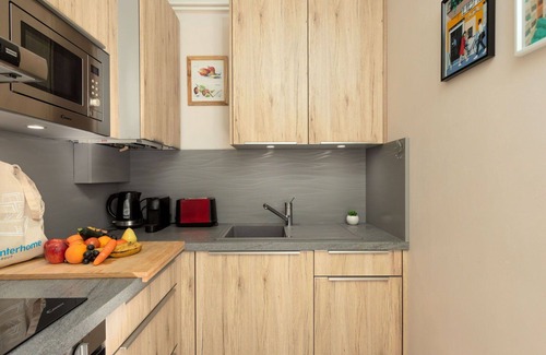 Lunel Apartamento | Acogedor apartamento para 2 personas con A/C, WIFI, TV y terraza