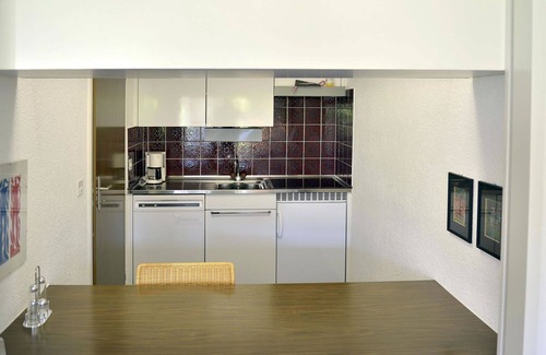 Parpan Apartamento | Hermoso apartamento para 3 personas con WIFI, TV y balcón