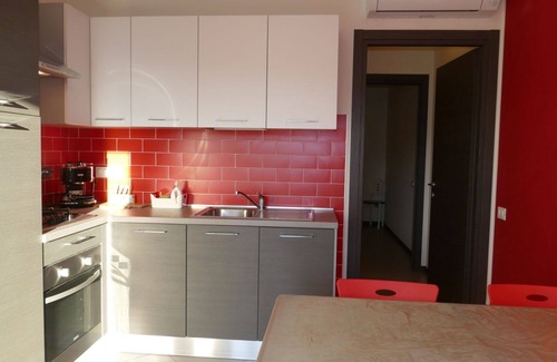 Torrazza Apartamento | Bonito apartamento para 4 personas con piscina, A/C, WIFI, TV y balcón