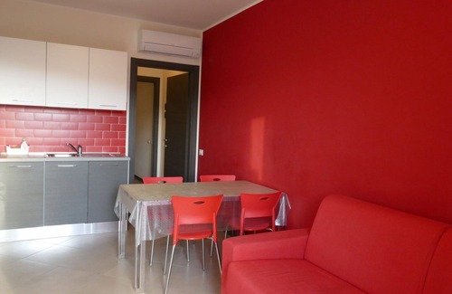 Torrazza Apartamento | Bonito apartamento para 4 personas con piscina, A/C, WIFI, TV y balcón