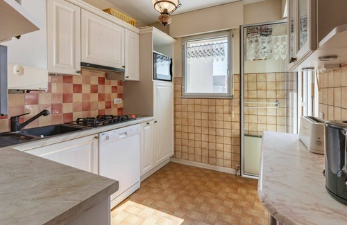 Hyeres Apartamento | Bonito apartamento para 5 personas con piscina, WIFI, TV y terraza