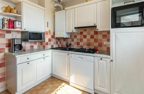 Hyeres Apartamento | Bonito apartamento para 5 personas con piscina, WIFI, TV y terraza