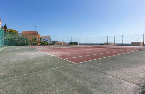 Hyeres Apartamento | Bonito apartamento para 5 personas con piscina, WIFI, TV y terraza