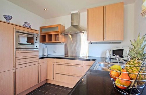 Ladis Apartamento | Acogedor apartamento para 6 personas con WIFI, TV, terraza y aparcamiento