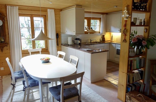 Lauenen Apartamento | Hermoso apartamento para 6 personas con WIFI y mascotas permitida