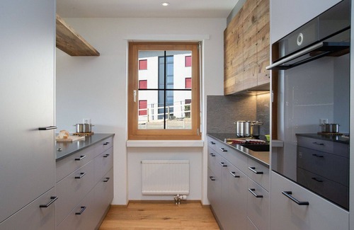 Falera Apartamento | Bonito apartamento para 6 personas con piscina, WIFI, TV, balcón y vista panorámica