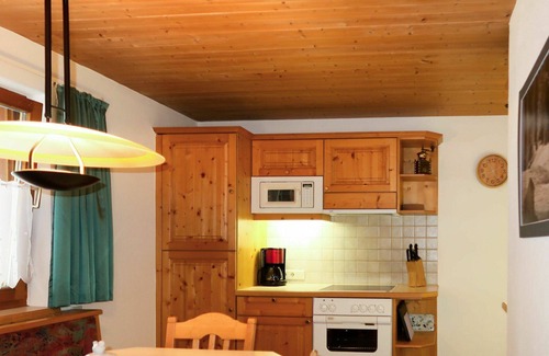 Kauns Apartamento | Bonito apartamento para 6 personas con WIFI, TV, balcón y mascotas permitida