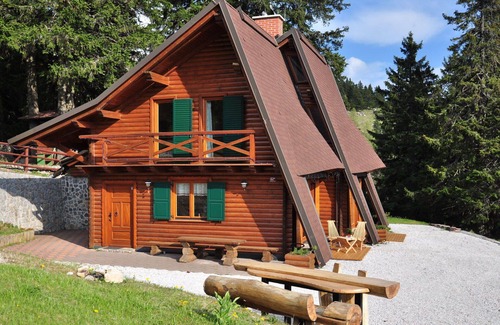 Ambroz pod Krvavcem Apartamento | Precioso apartamento para 6 personas con WIFI, TV, patio, mascotas permitida y vista panorámica