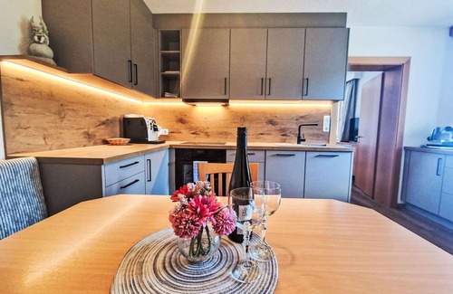 Stummerberg Apartamento | Acogedor apartamento para 2 personas con WIFI, TV y terraza