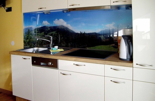 Prutz Apartamento | Bonito apartamento para 6 personas con WIFI, TV, terraza y mascotas permitida