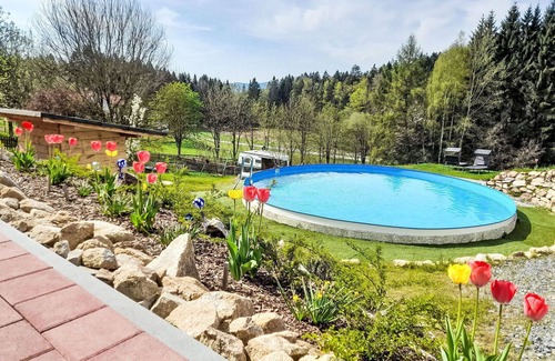 Eppenschlag Casa | Bonito apartamento en villa para 4 personas con WIFI, piscina, TV y patio