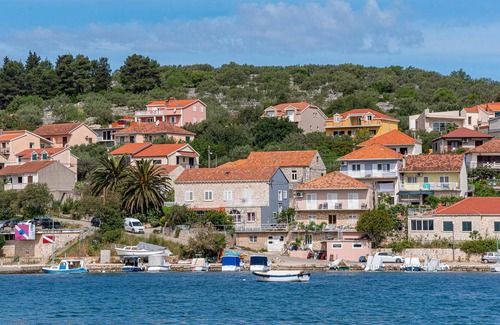 Vela Luka Apartamento | Nice Apartment in Vela Luka With Wifi and 2 Bedrooms