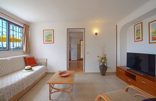 Mem Moniz Casa | Hermoso apartamento en villa con WIFI, A/C, piscina, TV, terraza y vista panorámica