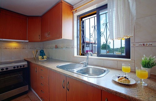 Mem Moniz Casa | Hermoso apartamento en villa con WIFI, A/C, piscina, TV, terraza y vista panorámica