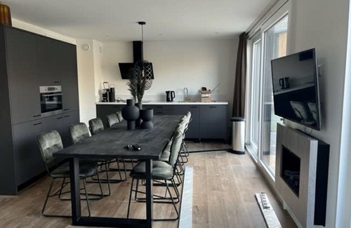 Belfeld Casa | Acogedor apartamento en villa para 10 personas con WIFI, piscina, TV y terraza