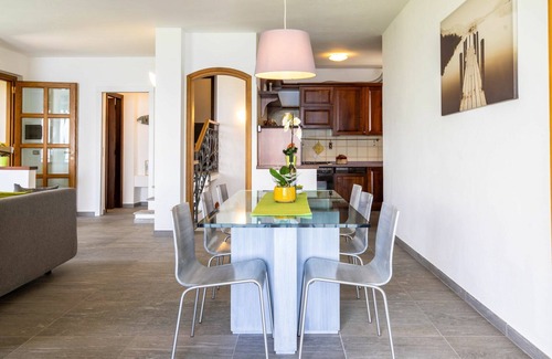 Someraro Casa | Hermoso apartamento en villa para 6 personas con WIFI, TV, balcón y mascotas permitida