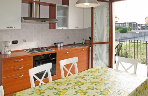 Cipressa Apartamento | Bonito apartamento para 6 personas con WIFI, TV, balcón y mascotas permitida
