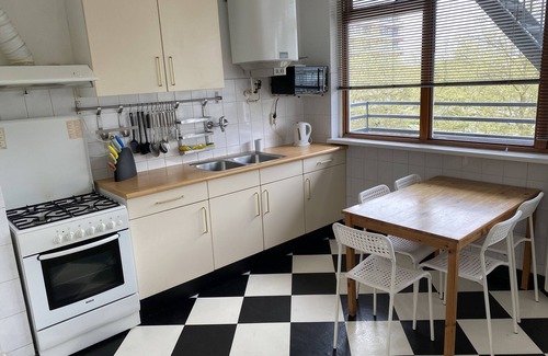 Bilthoven Apartamento | Nice apartment nearby Utrecht in friendly village. Long stay, min 6 months