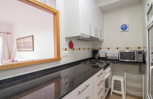 Pineda de Mar Apartamento | MAGNÍFICAS VISTAS FRENTE AL MAR (& Parking y Wifi)!