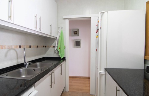 Pineda de Mar Apartamento | MAGNÍFICAS VISTAS FRENTE AL MAR (& Parking y Wifi)!