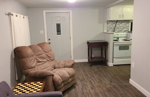 Warsaw Casa | Nice centrally located recently remodeled house with a double lot that sleeps 5