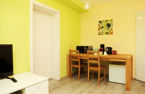 Dossenheim Casa | Nice Charlotte Flat Heidelberg