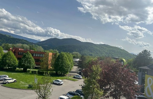 Gieres Apartamento | Nice duplex in quiet Grenoble suburb, 10 minutes from campus