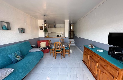 Centro de Roses Apartamento | Bonito apartamento vista a la piscina y montaña AV-28