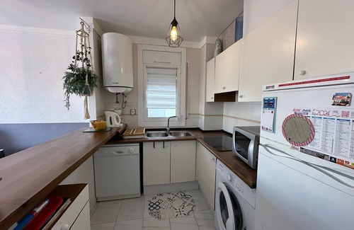 Centro de Roses Apartamento | Bonito apartamento vista a la piscina y montaña AV-28