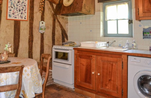 Saint-Jean-d'Eyraud Casa | Nice home in église-neuve-d'issac