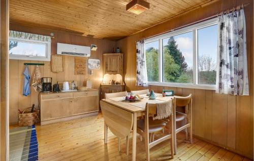 Holbaek Casa | Nice Home In Holbæk With Kitchen