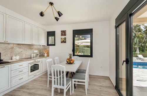 Mojdez Casa | Bonita casa en Igalo con vistas al mar.