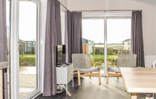 Lauwersoog Casa | Nice Home In Lauwersoog With Kitchen