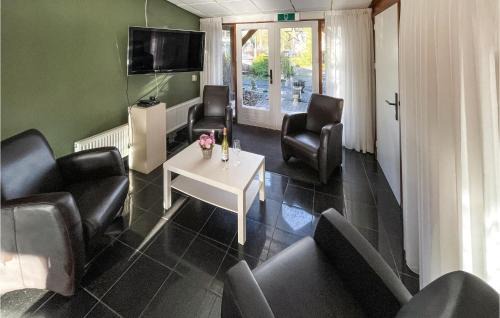 Zuidwolde Casa | Nice Home In Zuidwolde With Wifi