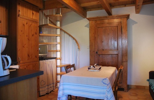 Montaren-et-Saint-Mediers Villa | Bonito Maset provenzal, en piedra, climatizado, con piscina en Uzès