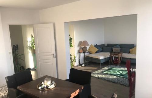 Mont-Mesly Apartamento | Nice place 80m2- 2 to 8 beds- 30min from Paris 15min Aeroport Orly