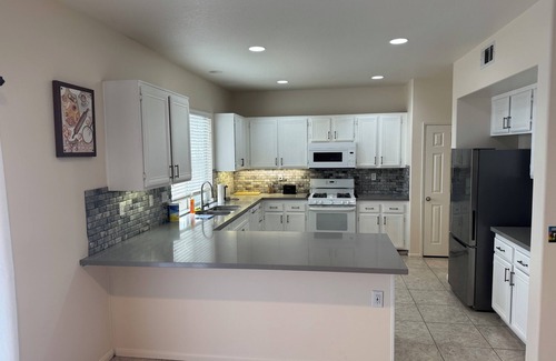 Palmdale Casa | Nice remodeled House for rent in West side of Palmdale