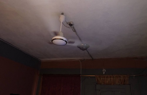 Kumasi Casa | bonita habitación individual con aire acondicionado e internet inalámbrico