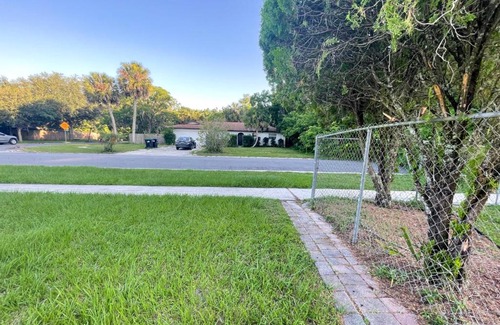 Orlando Apartamento | Nice space with separate entrance
