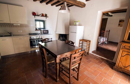 Castellina Marittima Apartamento | Agradable, típico alojamiento toscano en una bonita casa de campo, D1