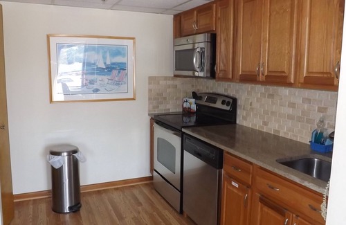 Avalon Condominio | Condominio Merrimack con aire acondicionado de una habitación bien equipado que ofrece ubicación junto a la playa
