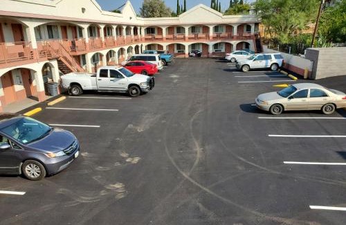 Globe Hotel | Night Inn