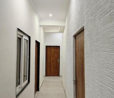 Vrindavan Hotel | NIKUNJ VAN By Hare Krishna Ambiance