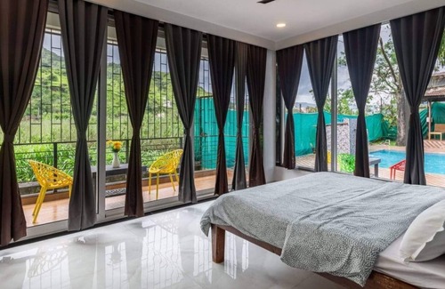 Lonavala Hotel | Nilgiri Farms Villa Lonavala