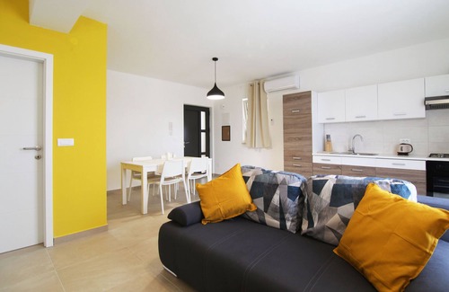 Sisan Casa | Nina 2 - Nuevo con aire acondicionado y piscina