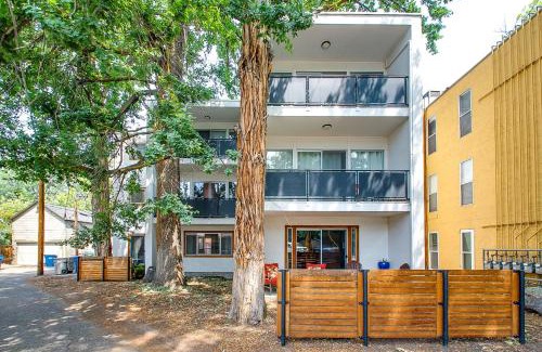 North End Casa | Ninth Street Retreat