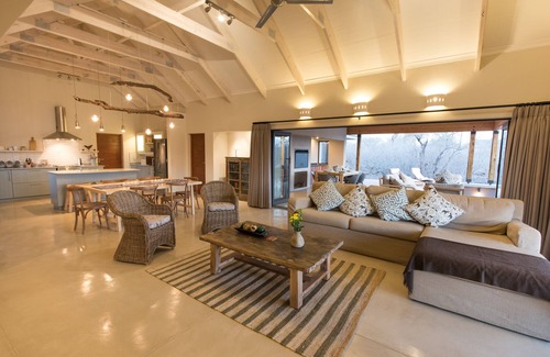 Hoedspruit Casa | Nkanyi House-casa ecológica de lujo en una finca de vida silvestre cerca del parque Kruger.