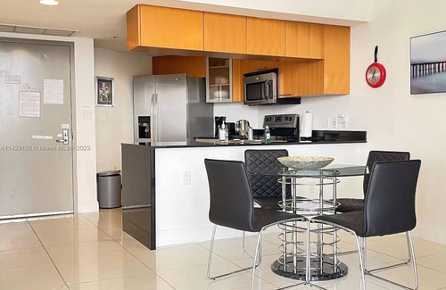 Edgewater Apartamento | Miami 56Floor PENTHOUSE 2bd/2ba with Million Dollar View , ART & Free Parking