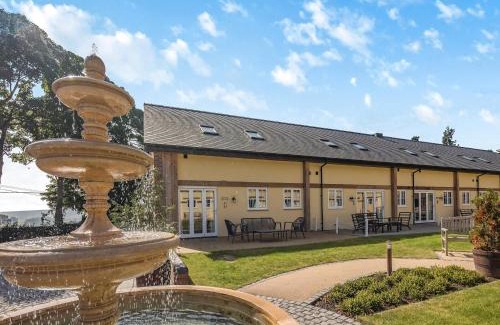 Felton Casa | No 1 - Sandown Park - Uk47935